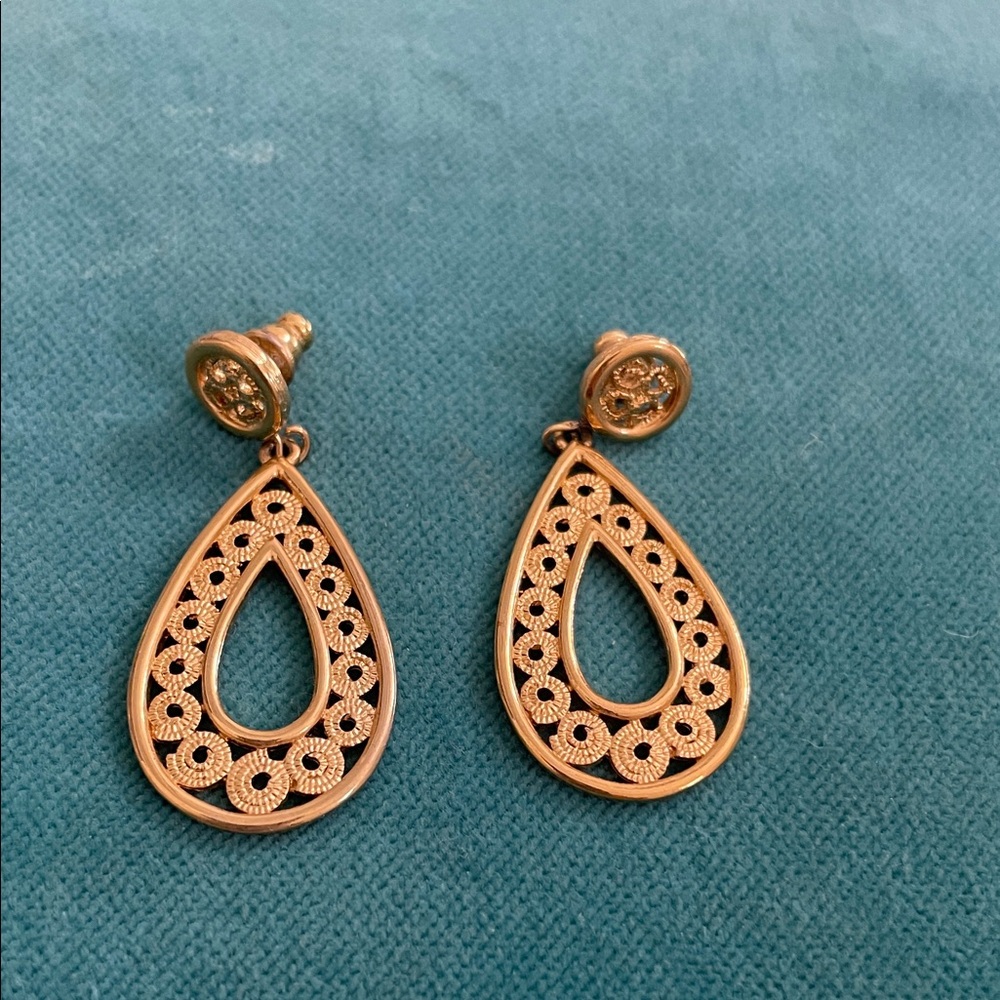 Elegant Gold tone Teardrop Earrings